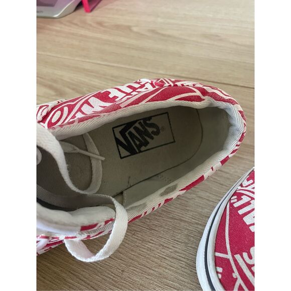 Vans Low Top Sneakers Men 8 Red White Logo Print Streetwear Skate Style Y2K - Picture 6 of 10